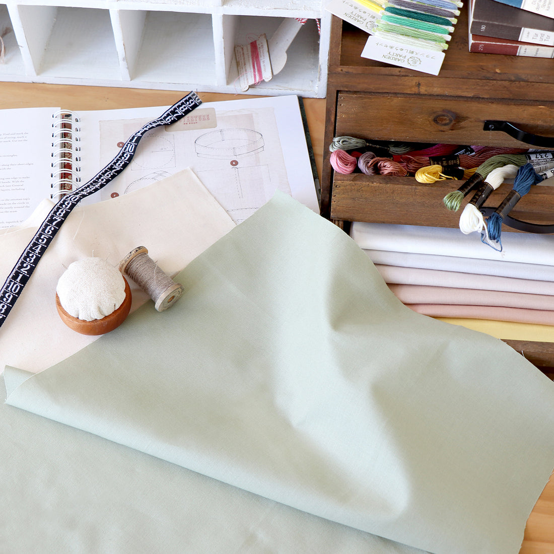 GARDEN PARTY(ガーデンパーティー) フランス刺しゅう コットンクロス 反物