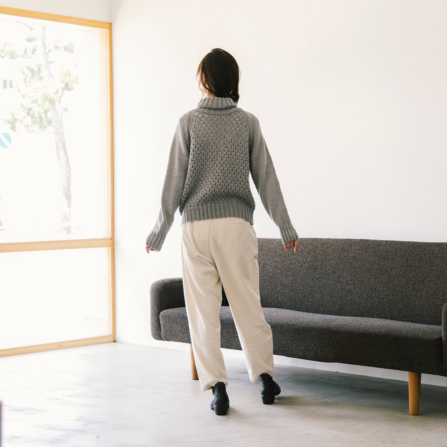 Pattern for knitting a winter sweater with slim sleeves