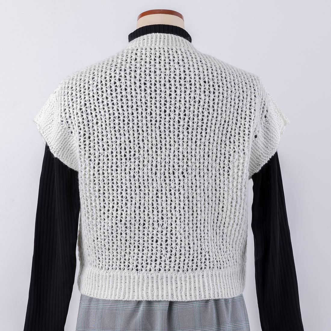 Surprisingly lightweight button vest knitting pattern