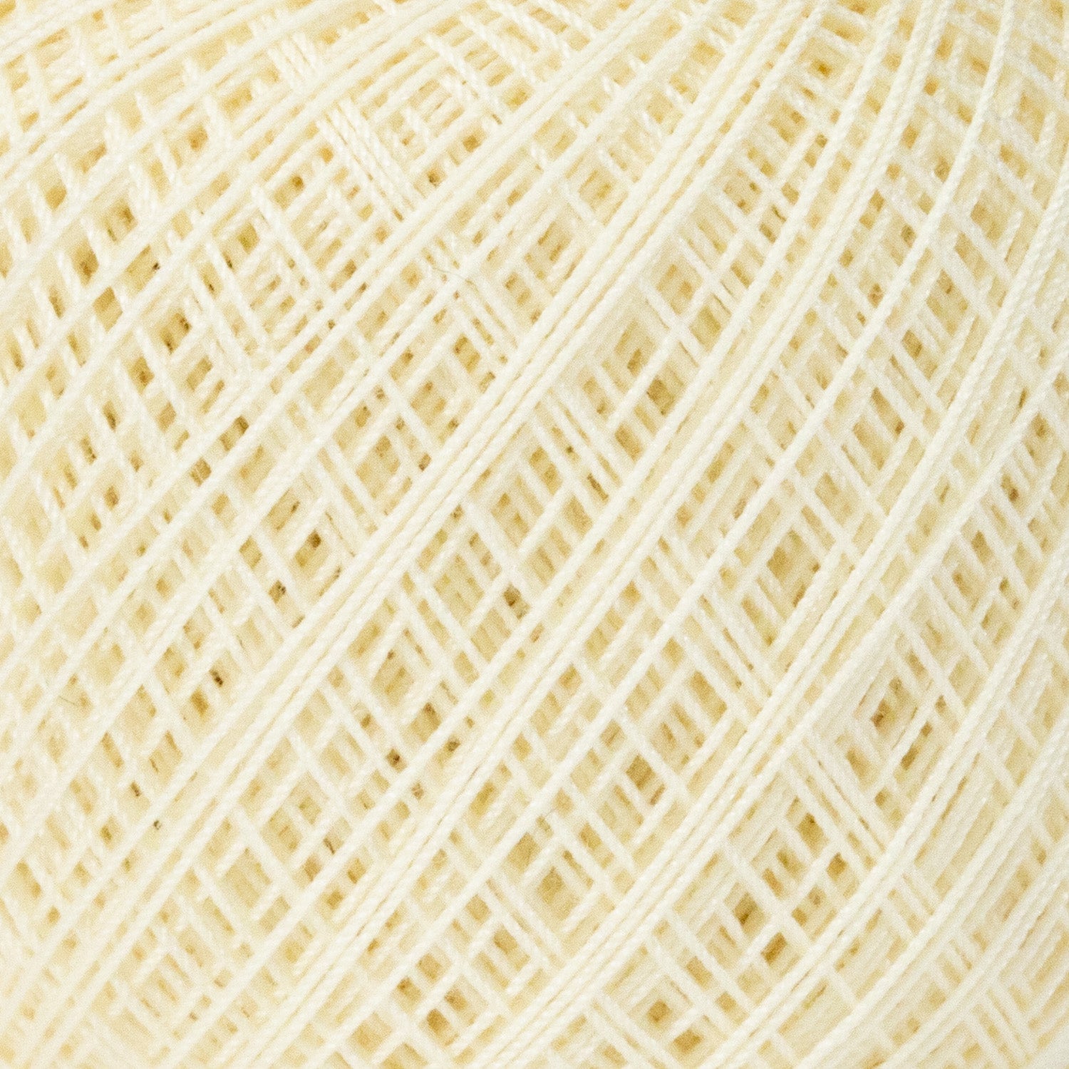 Gold Label No. 70 lace yarn, 5g ball