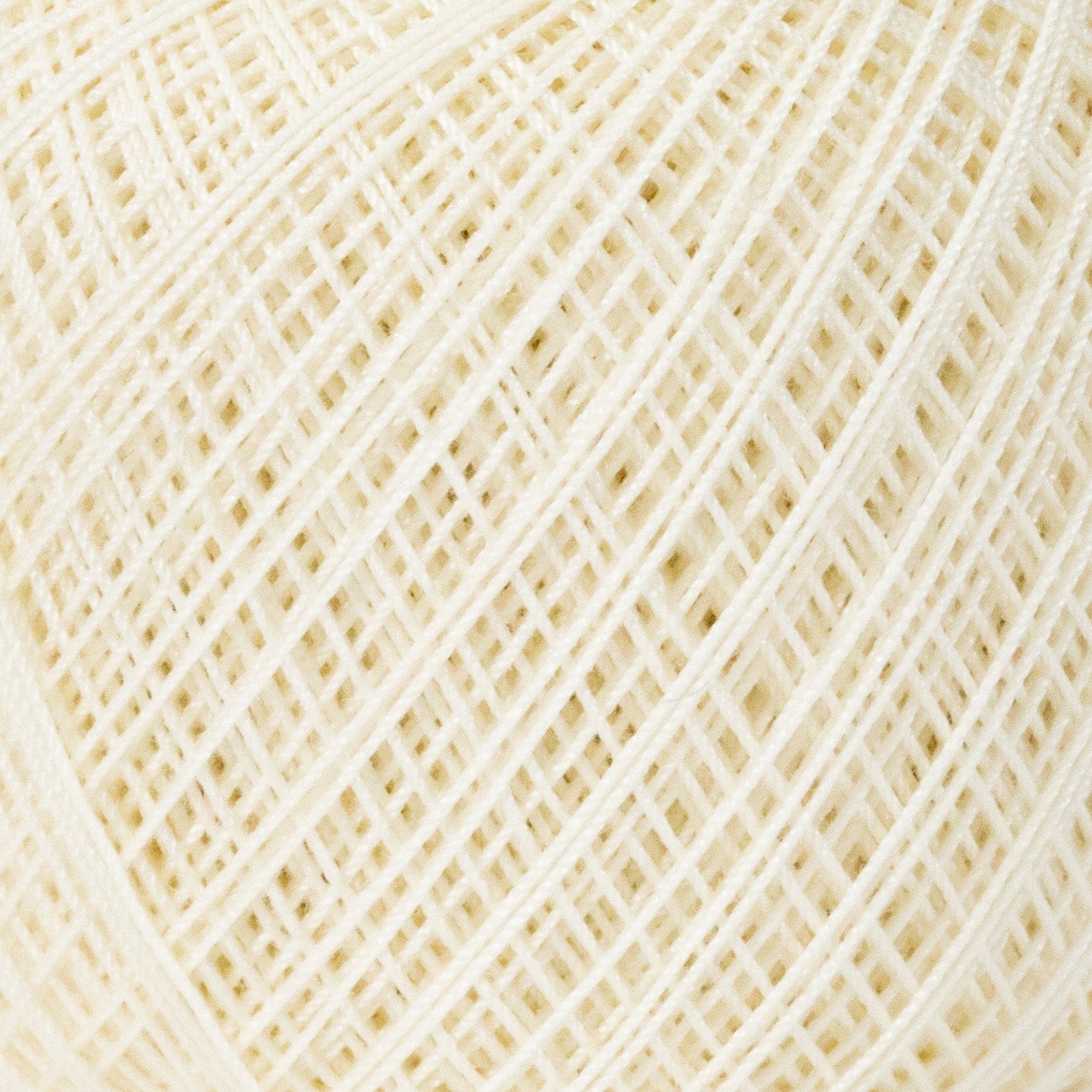 Gold Label No. 70 lace yarn, 5g ball