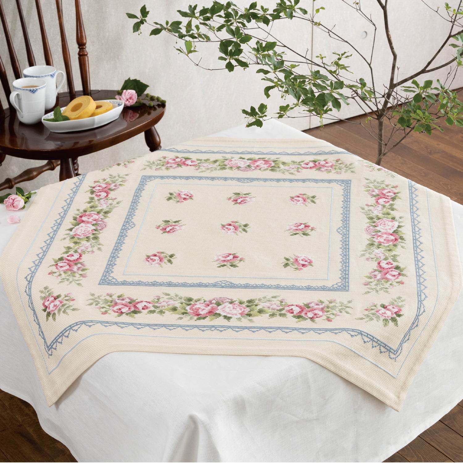 No.1205 Pink rose tablecloth