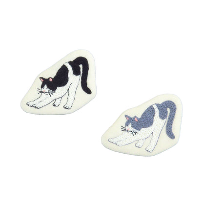 No.9070 Brooch Stretching Kitty