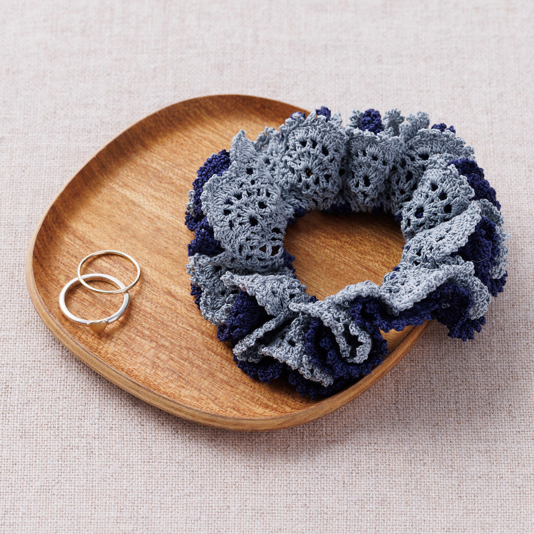 Bicolor scrunchie Pattern