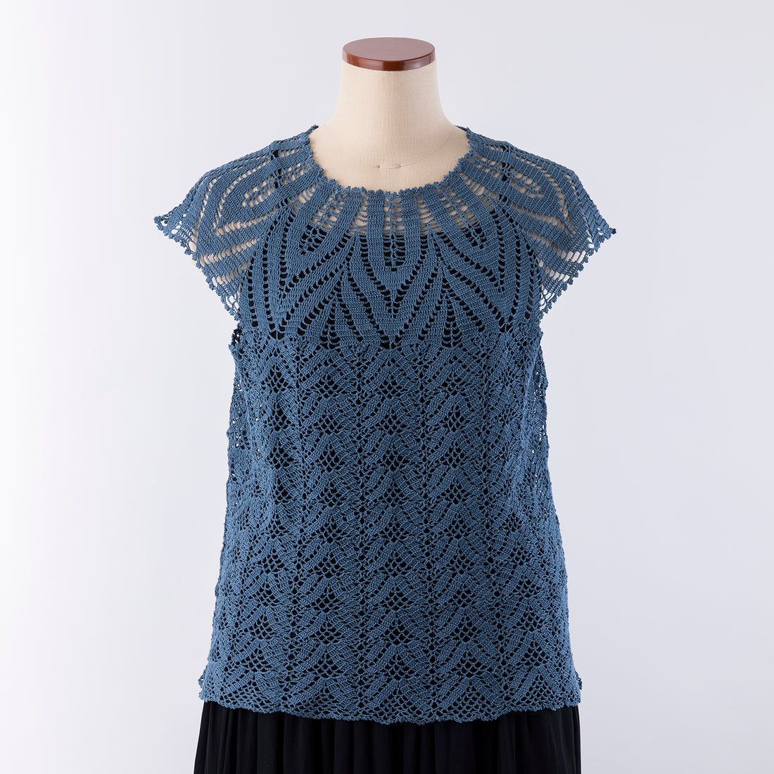 French pull stitch pattern for openwork round yoke