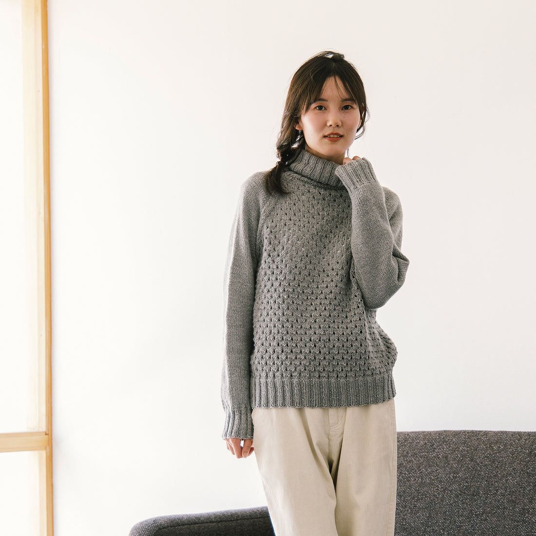 Pattern for knitting a winter sweater with slim sleeves
