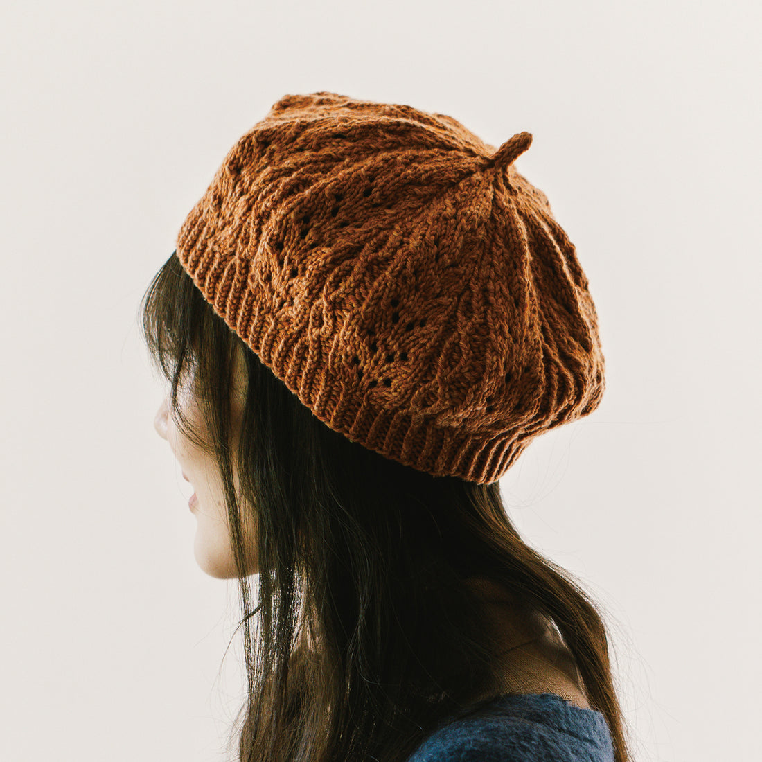 Openwork beret knitting pattern