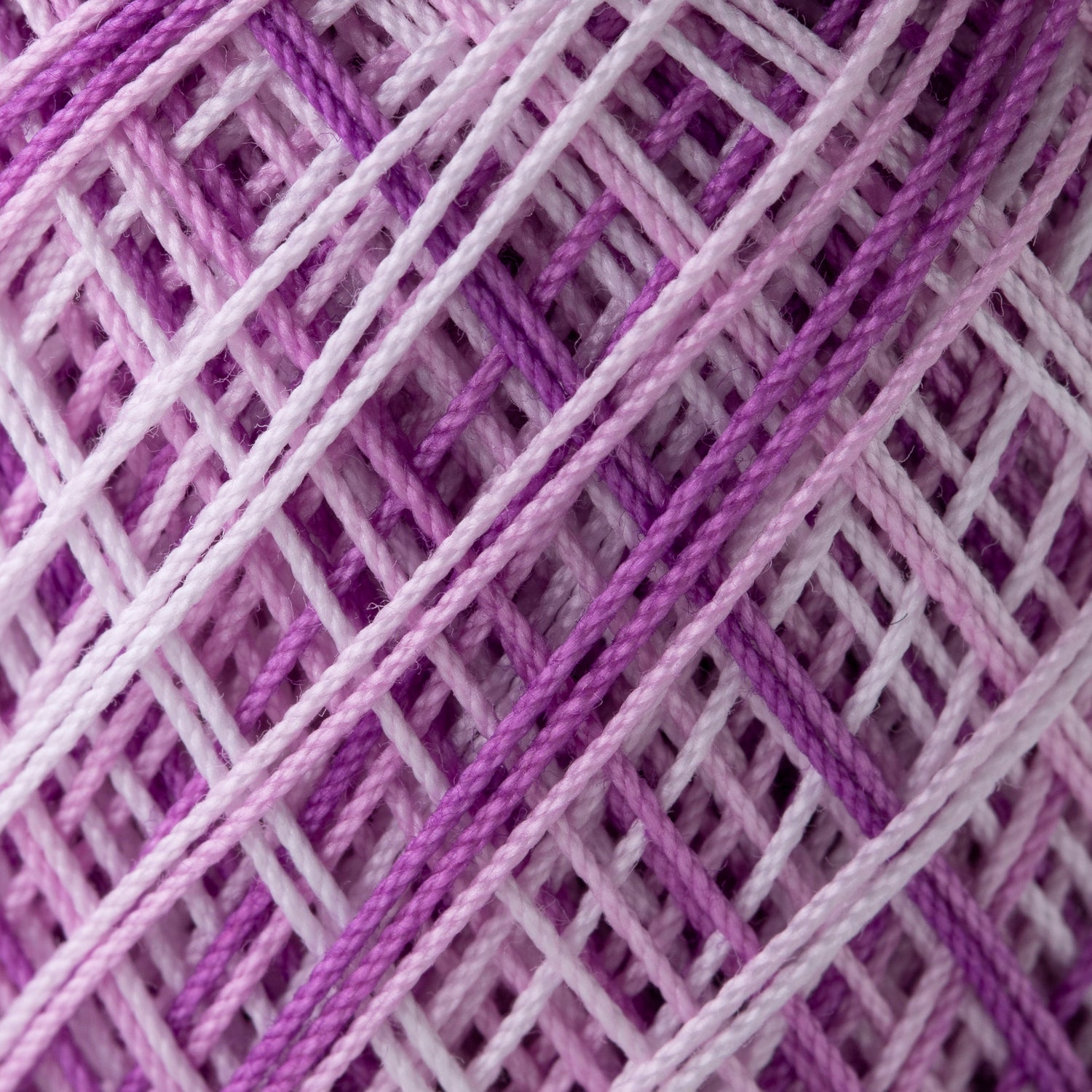 Gold Label No. 40 lace yarn, 10g ball, shaded