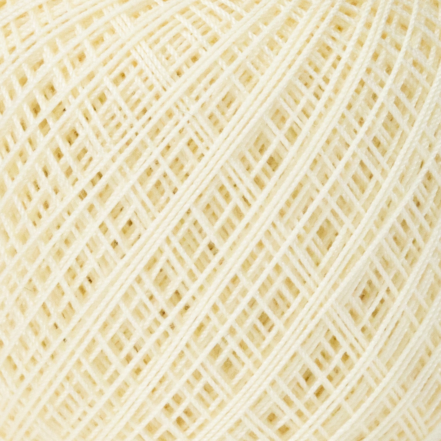 Gold Label No. 70 lace yarn, 5g ball